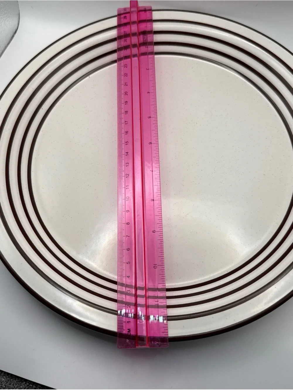 Vintage Back Serve Endura by Wellin Handpainted Round Plate Platter 12